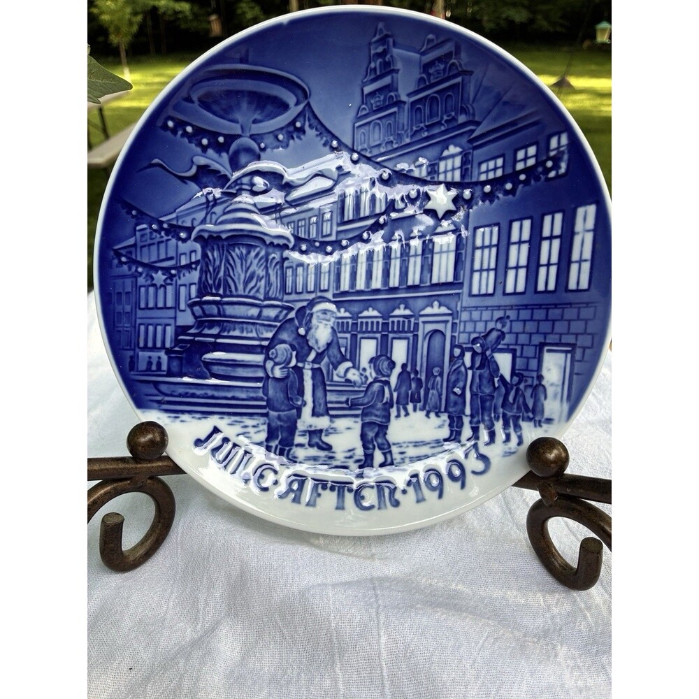 BING AND GRONDAHL Plate Jules-After 1993 Father Christmas In Copenhagen Vintage